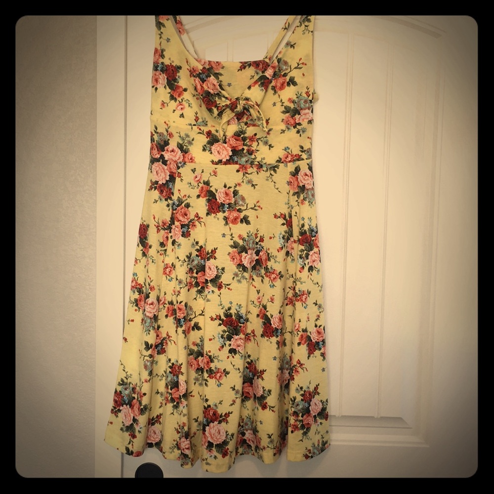 New Yellow knit Summer Dress-without tag.